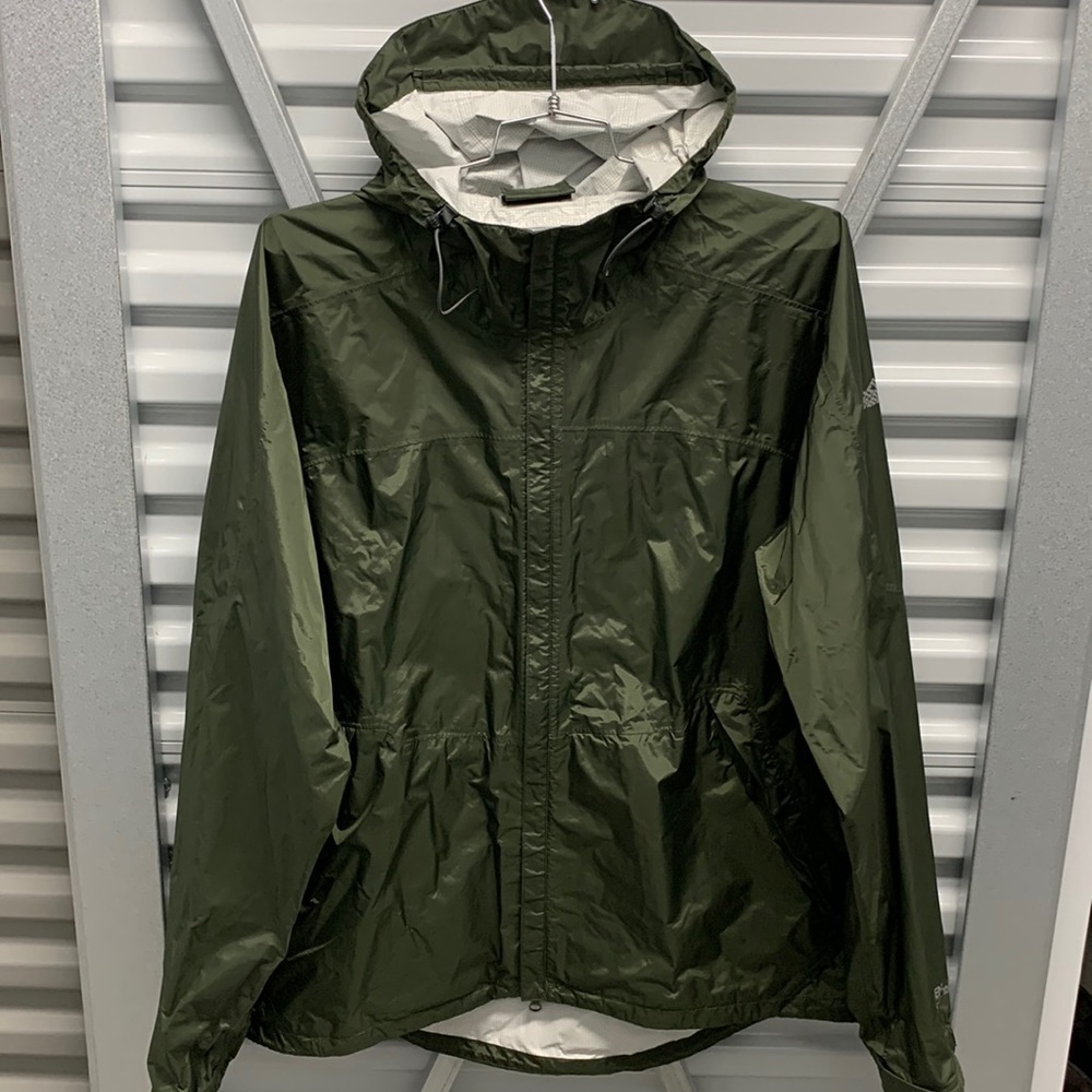 Eastern Mountain Sports EMS Rain Shell Outer Layer Wet Weather Ice Snow Hiking